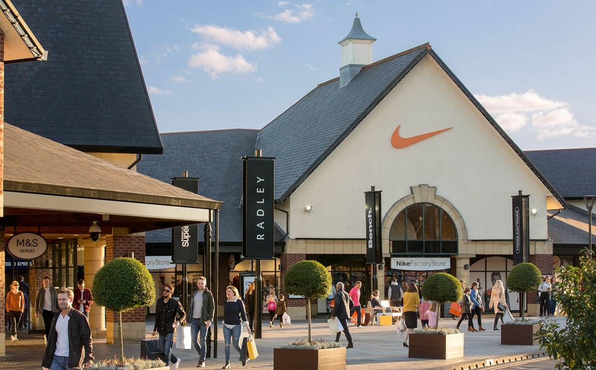 mcarthur glen nike outlet