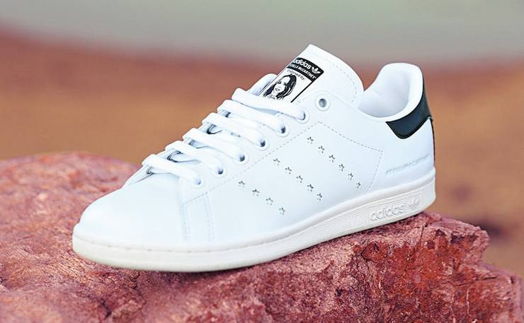 stan smith signed shoes