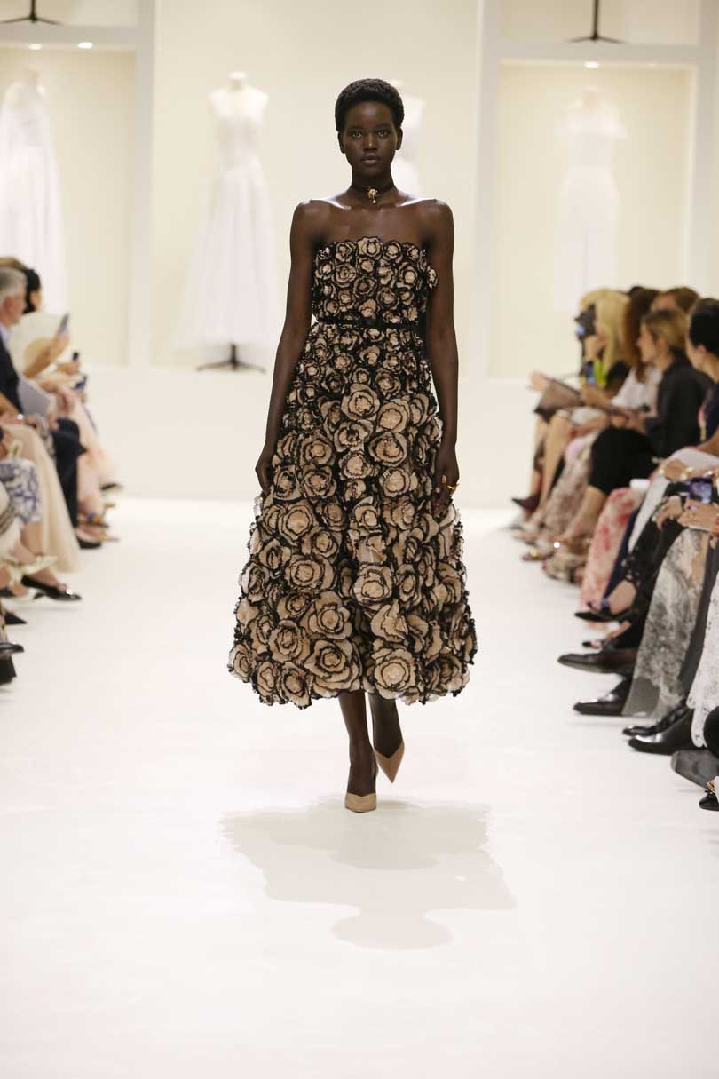 Dior Bans Instagram Bling At Paris Haute Couture Week